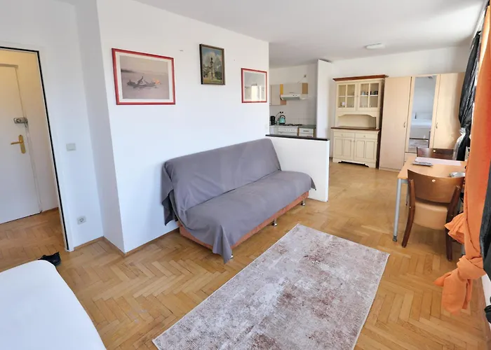 Schoenbrunn Apartmanhotel 3*
