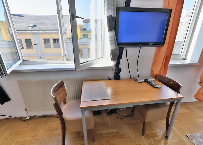 Schoenbrunn Apartmanhotel 3*